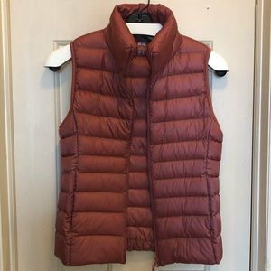 Packable ultra down vest